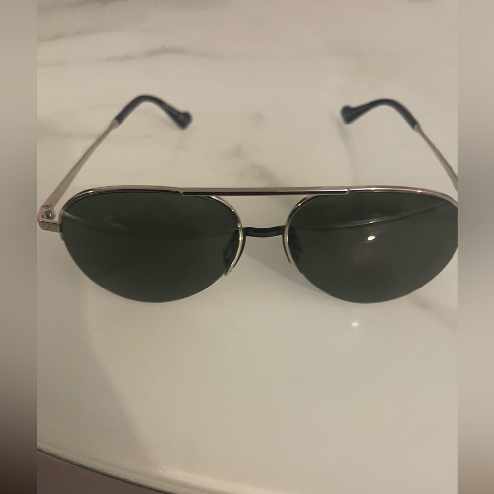 Gucci sun glasses